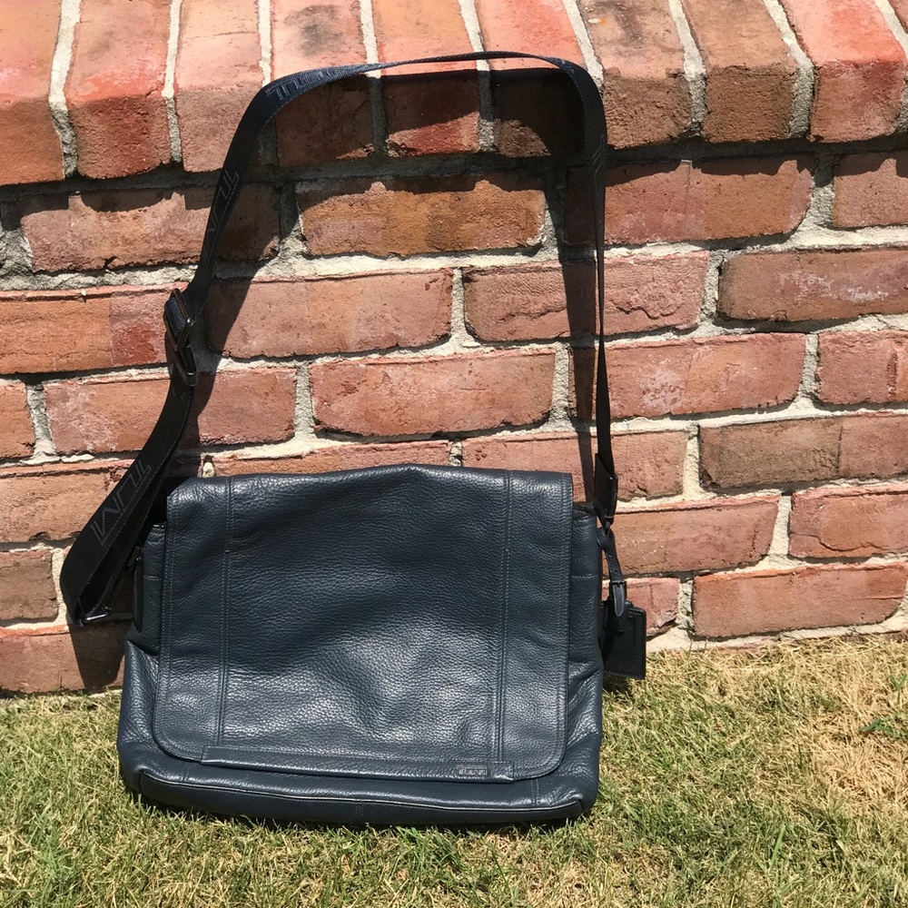 TUMI SHOULDER BAG